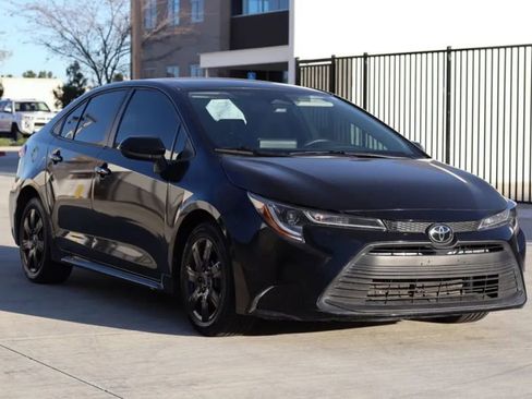 Used 2023 Toyota Corolla LE w/ Carpet Mat Package (TMS) image 3