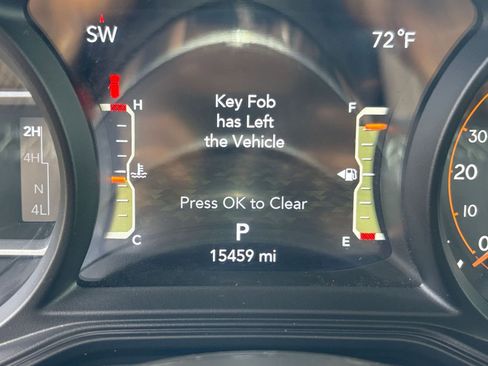 Used 2025 Jeep Wrangler Unlimited Sahara AWD/4WD image 40