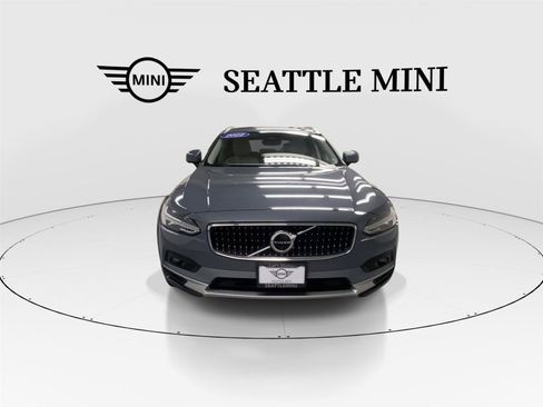 Used 2022 Volvo V90 B6 Cross Country w/ Advanced Package AWD/4WD image 3