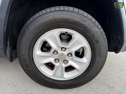 Used 2016 Jeep Grand Cherokee Laredo w/ Quick Order Package 23E image 20