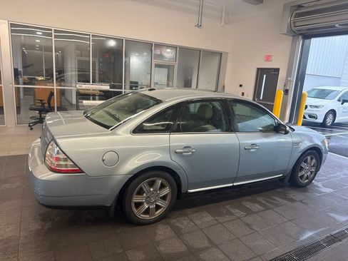 Used 2009 Ford Taurus Limited FWD image 5