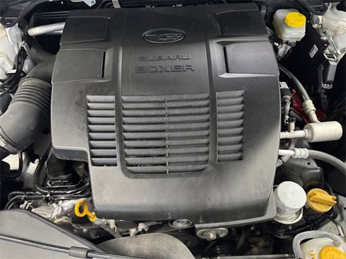 Used 2024 Subaru Forester Touring w/ Pop Package 2 image 6