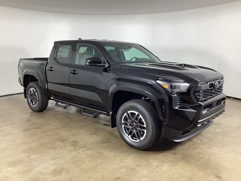 Used 2026 Toyota Tacoma TRD Sport AWD/4WD image 5