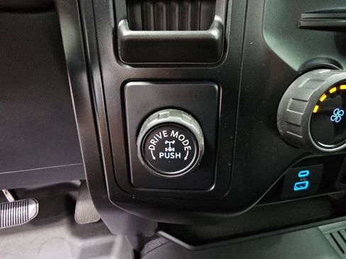 Used 2024 Ford F150 XL RWD image 23