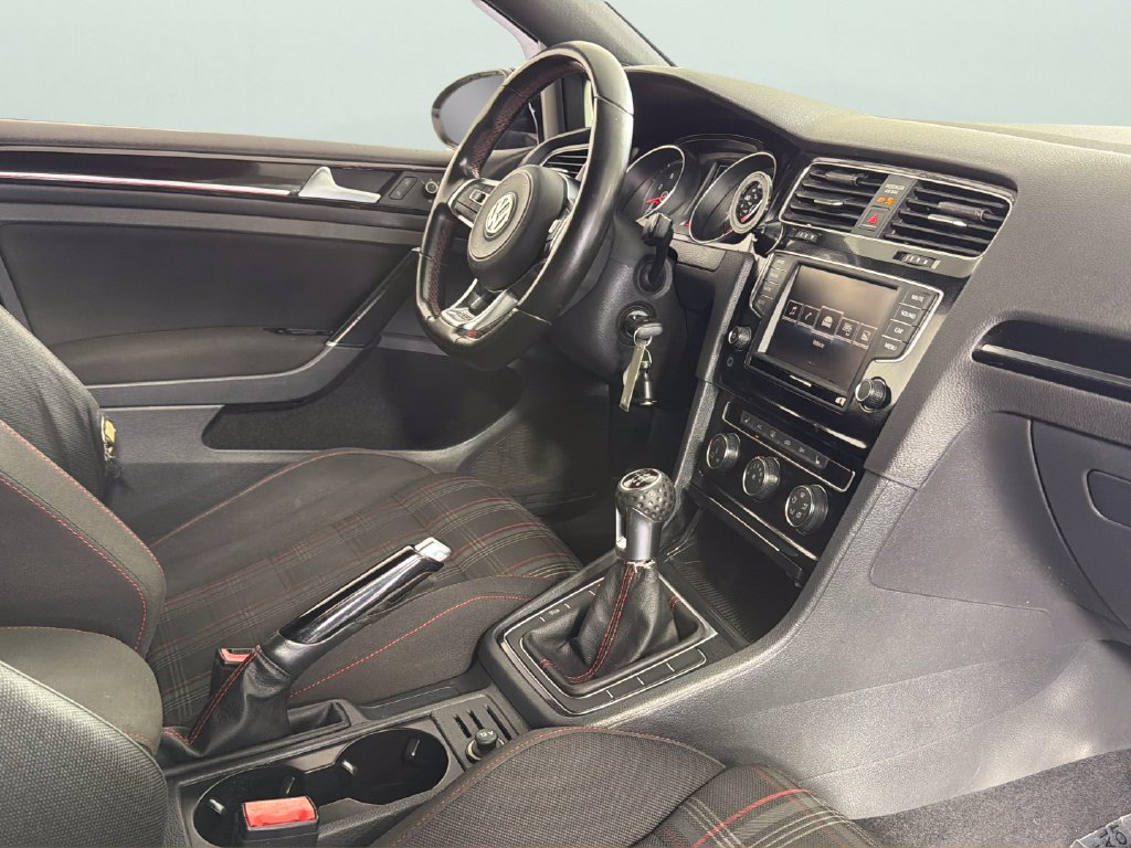 Used 2017 Volkswagen GTI S FWD image 32