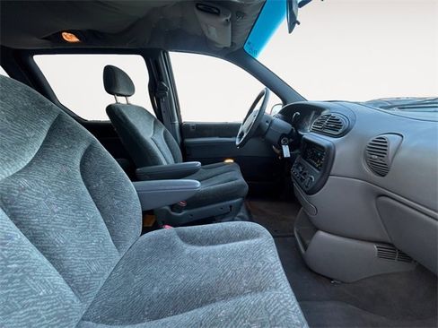 Used 2000 Dodge Grand Caravan SE image 14