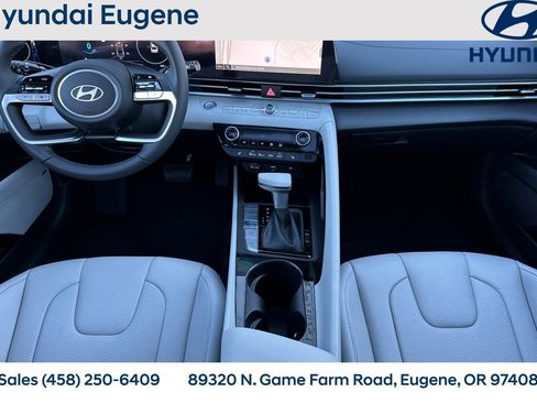 Used 2025 Hyundai Elantra Limited w/ Cargo Package image 16