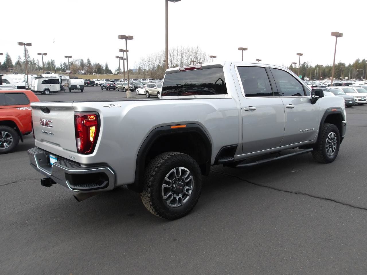 Used 2021 GMC Sierra 2500 SLE w/ SLE Value Package; AWD/4WD image 5