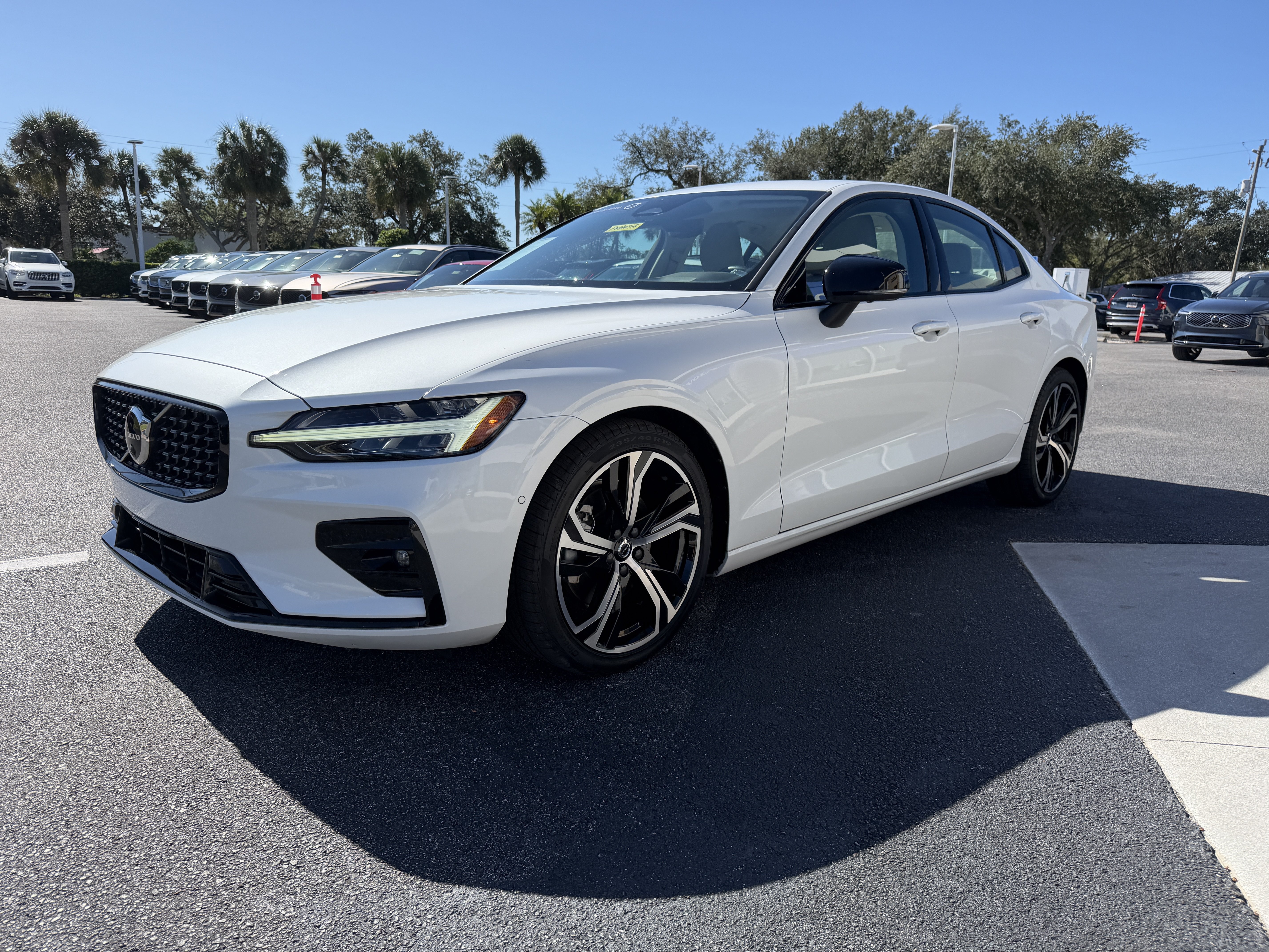 Certified 2024 Volvo S60 B5 Plus AWD/4WD image 7