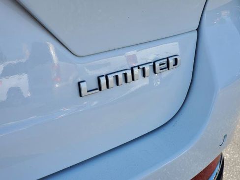 Used 2024 Jeep Grand Cherokee Limited AWD/4WD image 33