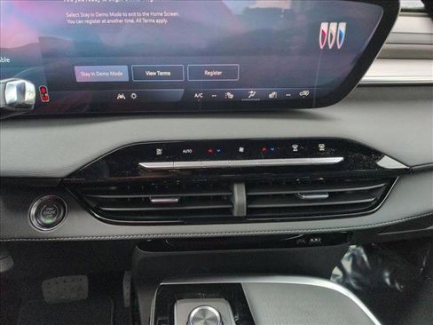 New 2026 Buick Enclave Preferred w/ Power Package FWD image 12