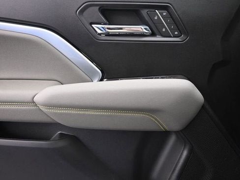 New 2026 Chevrolet Colorado ZR2 AWD/4WD image 25