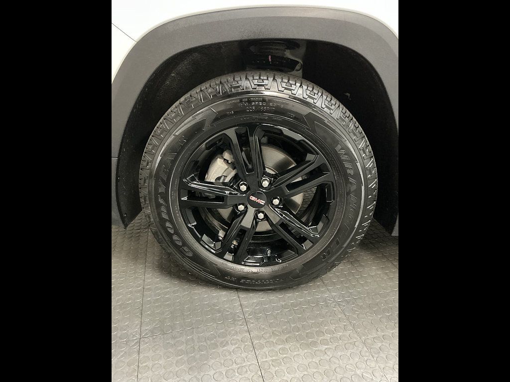 Used 2024 GMC Terrain AT4 w/ LPO, 'HIT The Road' Package AWD/4WD image 40