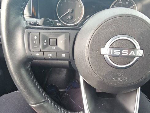 Used 2023 Nissan Pathfinder SL image 11