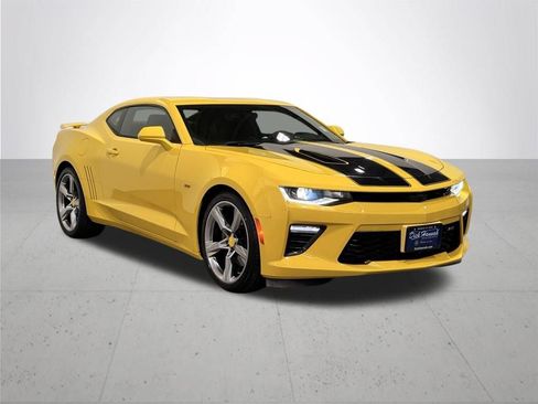 Used 2017 Chevrolet Camaro SS RWD image 8