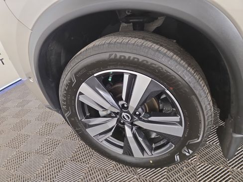 Used 2022 Nissan Rogue Platinum w/ Head-Up Display Package image 34