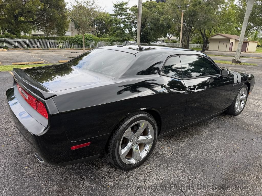Used 2012 Dodge Challenger R/T RWD image 4