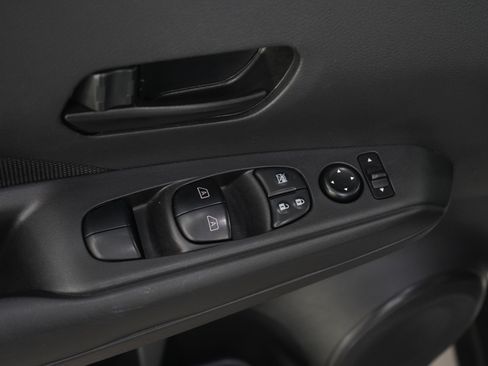 Used 2024 Nissan Kicks S FWD image 19