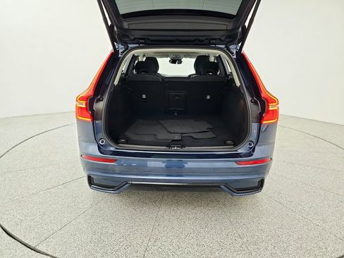 Certified 2025 Volvo XC60 B5 Plus w/ Climate Package AWD/4WD image 19