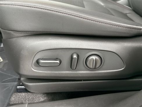 Used 2023 Chevrolet TrailBlazer RS w/ Convenience Package image 29