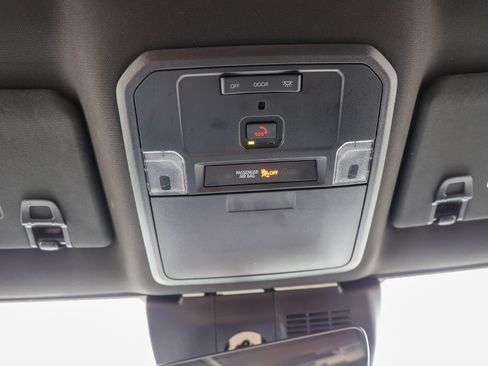 Certified 2025 Toyota Tacoma SR5 AWD/4WD image 28