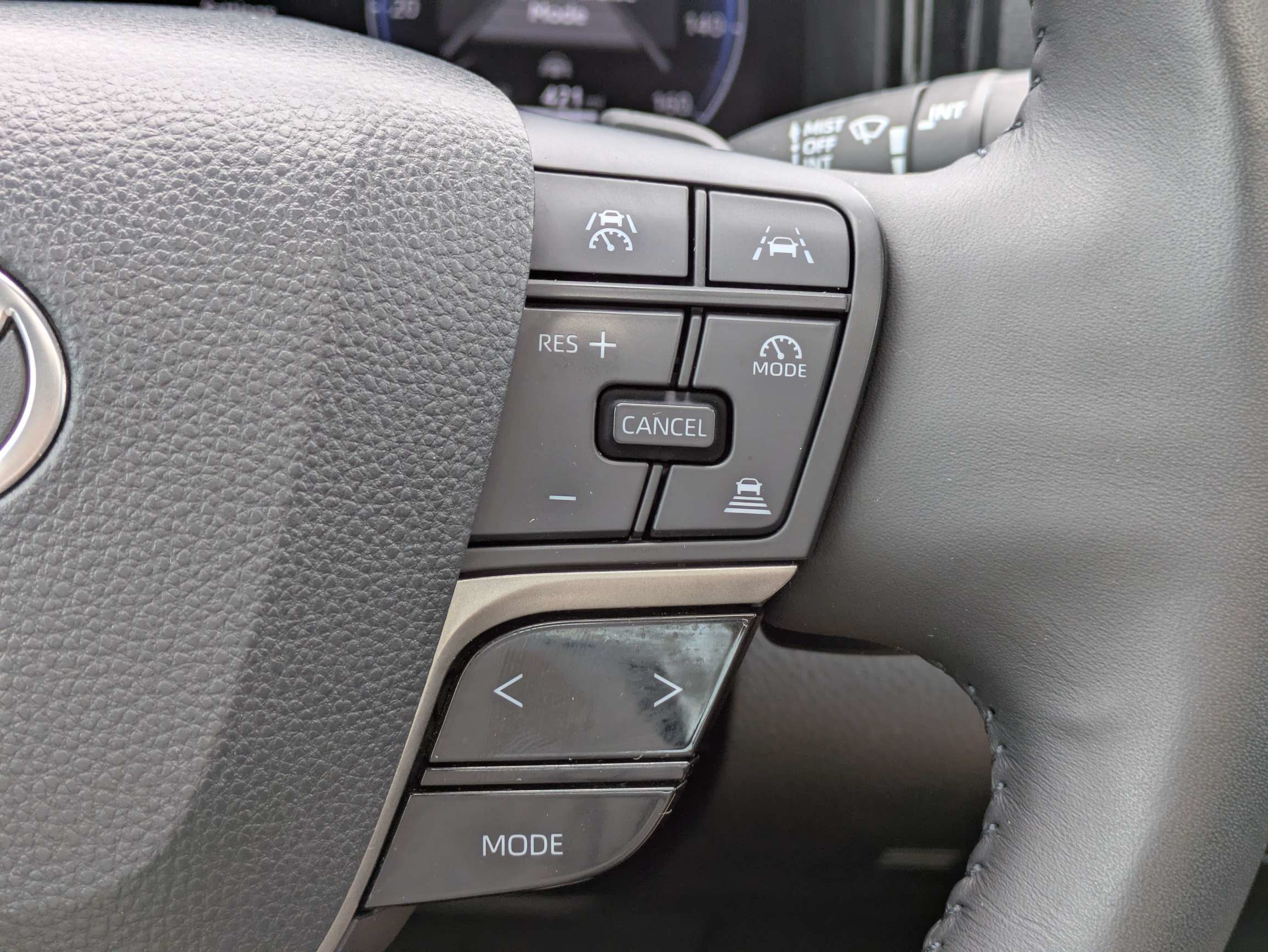 Used 2025 Toyota Camry XSE FWD image 23
