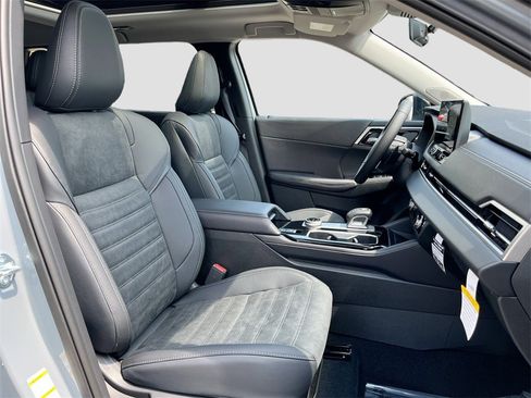 New 2025 Mitsubishi Outlander Trail Edition image 31