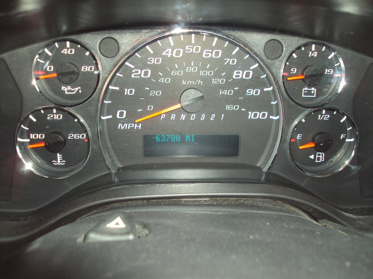 Used 2011 Chevrolet Express 1500 LT w/ LT Preferred Equipment Group AWD/4WD image 23