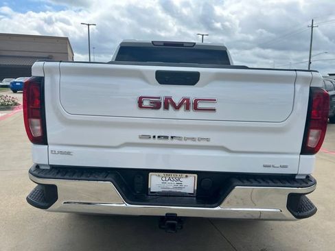 Used 2023 GMC Sierra 1500 SLE AWD/4WD image 9
