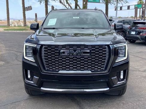 Used 2024 GMC Yukon XL Denali Ultimate AWD/4WD image 3