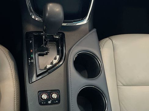 Used 2013 Toyota Avalon XLE Touring image 20