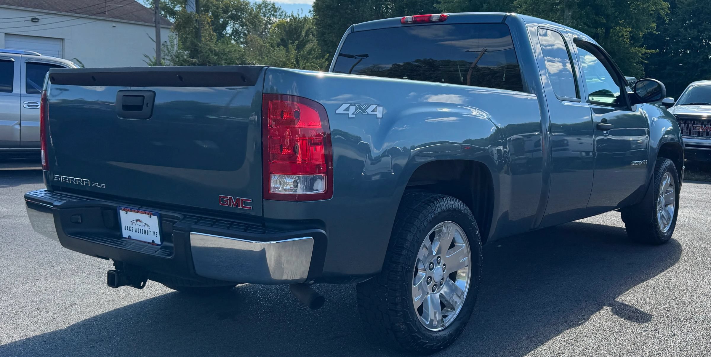 Used 2009 GMC Sierra 1500 SLE w/ Pro Grade Package AWD/4WD image 5