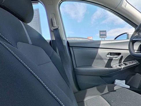 Used 2025 Nissan Sentra SV image 26