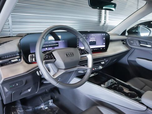 New 2026 Audi Q3 quattro 2.0T AWD/4WD image 17