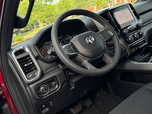 Used 2025 RAM 1500 Big Horn AWD/4WD image 4