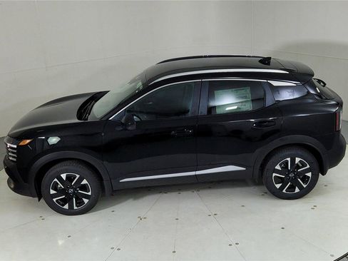 New 2026 Nissan Kicks SV w/ Illumination Package image 38