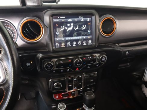 Used 2022 Jeep Gladiator Mojave w/ Trailer Tow Package image 5