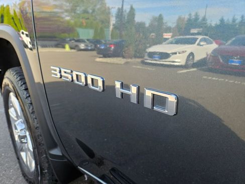 Used 2020 Chevrolet Silverado 3500 LTZ w/ LTZ Premium Package image 11