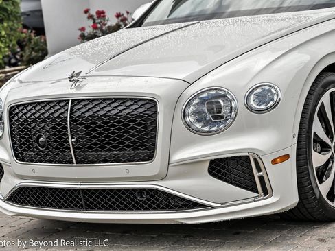 New 2026 Bentley Flying Spur Plug-In Hybrid image 11