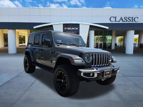 Used 2023 Jeep Wrangler Unlimited Sahara AWD/4WD image 1