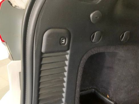 Used 2019 Jeep Grand Cherokee Overland image 12