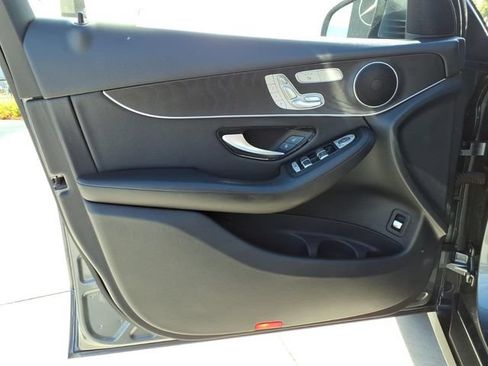 Used 2016 Mercedes-Benz GLC 300 4MATIC image 12