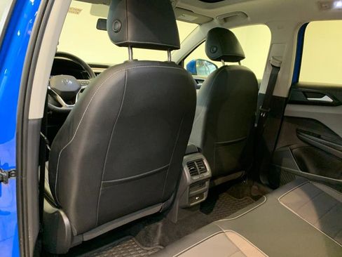 Used 2022 Volkswagen Taos SE image 43