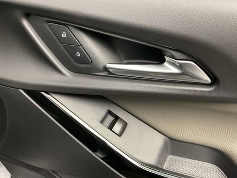 New 2026 Chevrolet Equinox LT w/ Convenience Package II FWD image 22