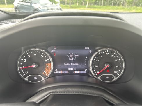 Used 2022 Jeep Renegade Altitude w/ Sun/Sound Group AWD/4WD image 11