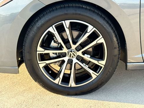 Used 2026 Volkswagen Jetta Sport FWD image 11