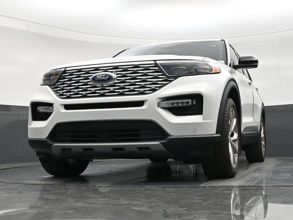 Used 2022 Ford Explorer Platinum w/ Equipment Group 601A AWD/4WD image 27