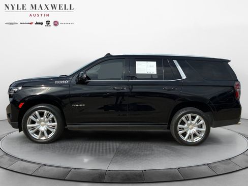 Used 2023 Chevrolet Tahoe High Country w/ Premium Package 2 AWD/4WD image 13
