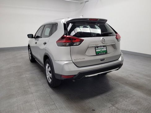 Used 2020 Nissan Rogue S image 5