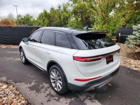 Used 2022 Lincoln Corsair AWD w/ Premium Package image 3